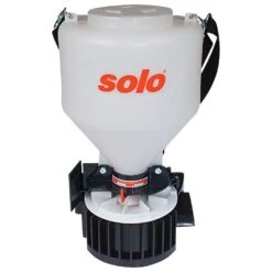 Hand-Crank Spreader With 20lb Poly Hopper By Solo