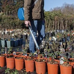 Fertil Five Adjustable Granular Applicator With 5 Liter Tank Capacity -A.M. Leonard Tools Shop fer5 live