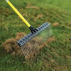 Groundskeeper II Shrub Rake With 21in Head And 55in Fiberglass Handle By TRG -A.M. Leonard Tools Shop gk2 21 2