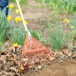 Spring Rake With 18-Tine Steel Head And American Ash Handle By A.M. Leonard -A.M. Leonard Tools Shop msr 218u 3